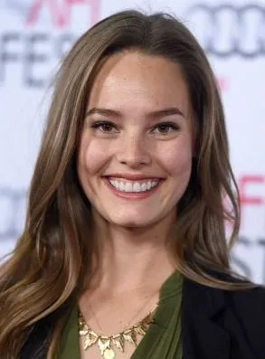 Bailey Noble - Atriz, 13 de outubro de 1990