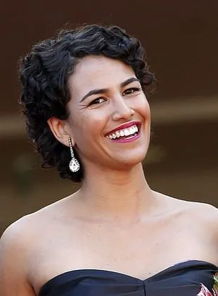 Barbara Colen - Atriz, 17 de fevereiro de 1986