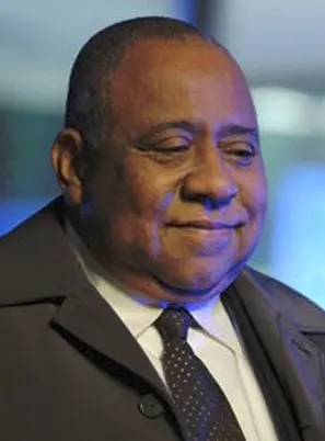 Barry Shabaka Henley - Ator, 15 de setembro de 1954