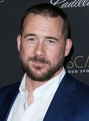Barry Sloane - Ator, 10 de fevereiro de 1981