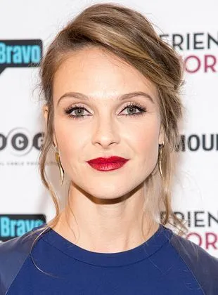 Beau Garrett - Atriz, 28 de dezembro de 1982