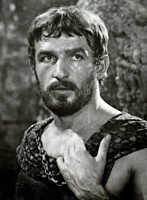 Bekim Fehmiu - 1 de junho de 1936, 15 de junho de 2010