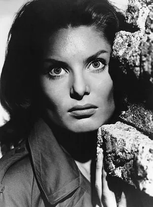 Belinda Lee - 15 de junho de 1935, 12 de março de 1961