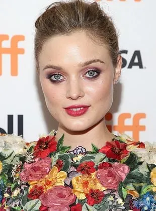 Bella Heathcote - Atriz, 27 de maio de 1987