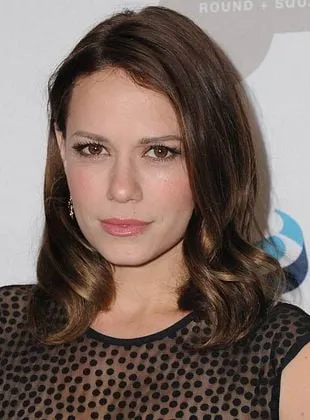 Bethany Joy Lenz - Atriz, Diretora, 2 de abril de 1981