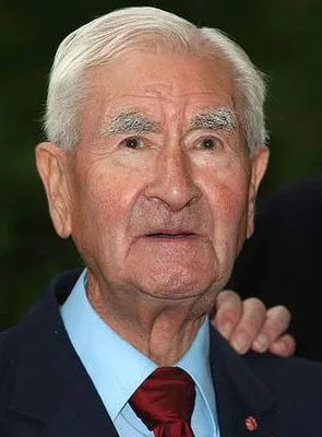 Bill Pertwee - Ator, 21 de julho de 1926, 27 de maio de 2013