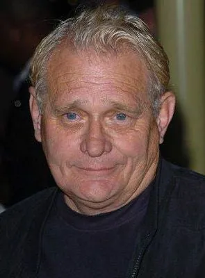 Bo Hopkins - Ator, Produtor de set, 2 de fevereiro de 1938, 28 de maio de 2022