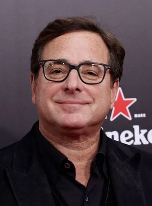 Bob Saget - Ator, Diretor, 17 de maio de 1956, 9 de janeiro de 2022