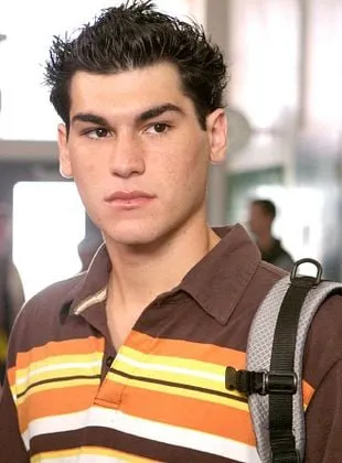Brad Bufanda - Ator, 4 de maio de 1983, 1 de novembro de 2017