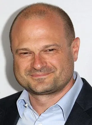 Brad Simpson - Produtor Executivo, Produtor, Roteirista, 16 de fevereiro de 1973