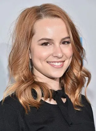 Bridgit Mendler - Atriz, 18 de dezembro de 1992