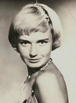 Brigitte Auber - 27 de abril de 1928