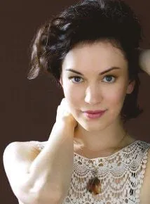 Britt Lower - Atriz, 2 de agosto de 1985