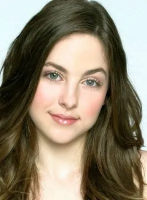 Brittany Curran - Atriz, 2 de junho de 1990