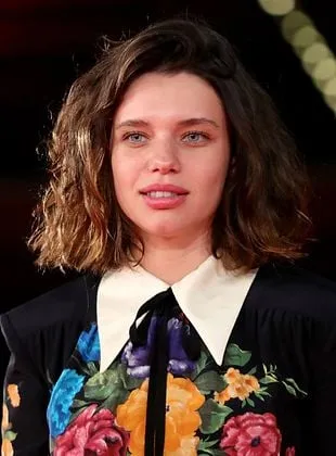 Bruna Linzmeyer - Atriz, 11 de novembro de 1992