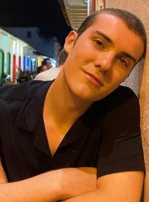 Caio Manhente - Ator, 29 de março de 2000