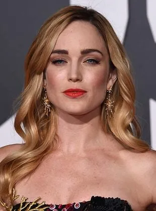 Caity Lotz - Atriz, 30 de dezembro de 1986