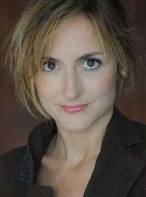 Camille Chamoux - Atriz, Roteirista, Corroteirista, 22 de setembro de 1977