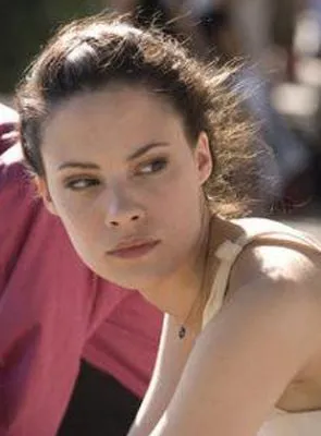 Camille de Pazzis - Atriz, 9 de março de 1978