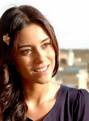 Cansu Dere - Atriz, 14 de outubro de 1980