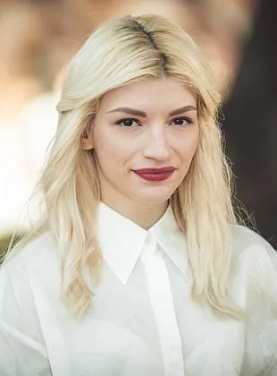 Carlotta Antonelli - Atriz, 25 de julho de 1995