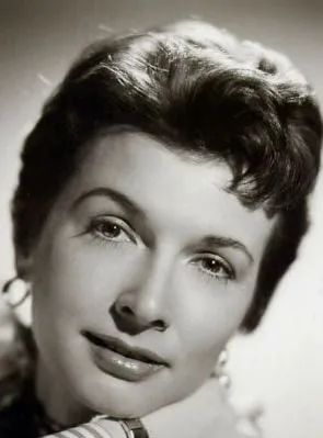 Carole Mathews - 13 de setembro de 1920, 6 de novembro de 2014