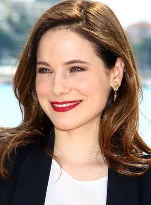 Caroline Dhavernas - Atriz, 15 de maio de 1978
