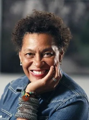 Carrie Mae Weems - 20 de abril de 1953