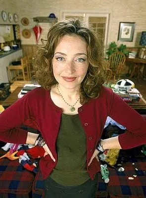 Catherine Lloyd Burns - Atriz, 19 de abril de 1961