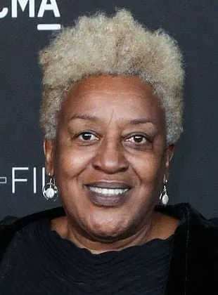 CCH Pounder - Atriz, 25 de dezembro de 1952