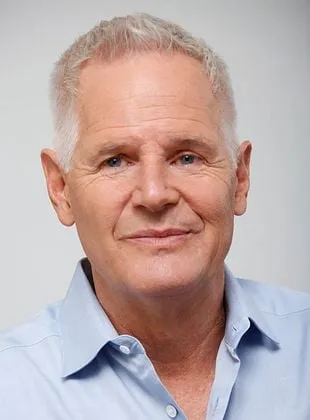 Chris Carter - Roteirista, Diretor, Criador da idéia original, 13 de outubro de 1956