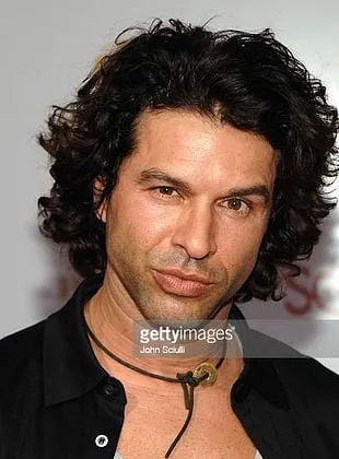 Christopher Maleki - Ator, 26 de fevereiro de 1964