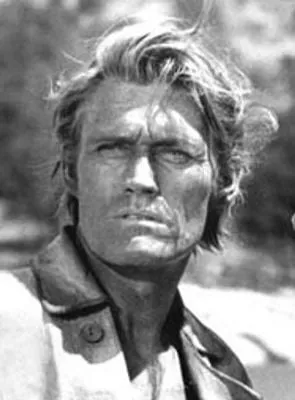 Chuck Connors - Ator, 10 de abril de 1921, 10 de novembro de 1992