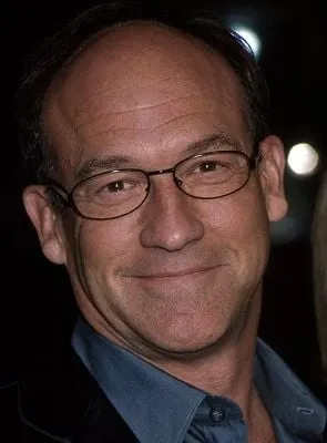 Chuck Russell - Diretor, Produtor de set, Produtor, 9 de maio de 1958