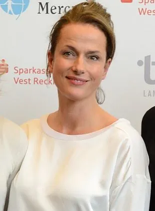 Claudia Michelsen - Atriz, 4 de fevereiro de 1969