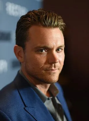 Clayne Crawford - Ator, Diretor, Produtor Executivo, 20 de abril de 1978