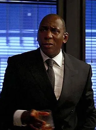 Colin McFarlane - Ator, 15 de setembro de 1961