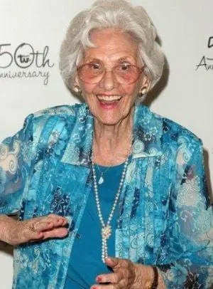 Connie Sawyer - Atriz, 27 de novembro de 1912, 22 de janeiro de 2018