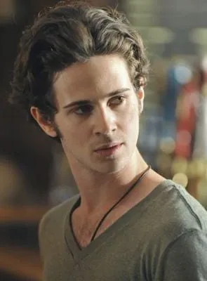 Connor Paolo - Ator, 11 de julho de 1990
