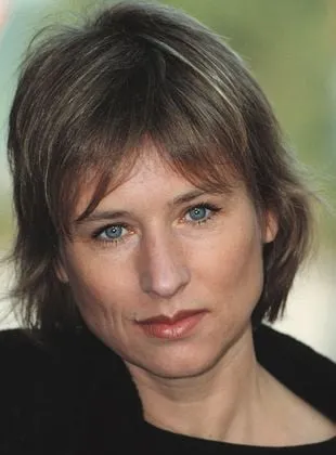 Corinna Harfouch - Atriz, 16 de outubro de 1954