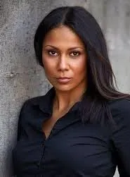 Crystal Balint - Atriz, 21 de maio de 1981