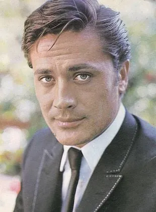 Cüneyt Arkın - 7 de setembro de 1937, 28 de junho de 2022