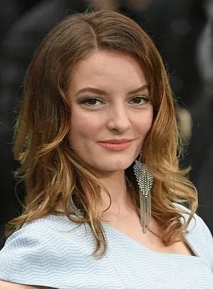 Dakota Blue Richards - Atriz, 11 de abril de 1994