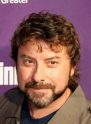 Damian Kindler - Roteirista, Diretor, Criador da idéia original, 31 de maio de 1968