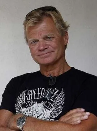 Dana Brown - Roteirista, Diretor, Montador, 11 de dezembro de 1959