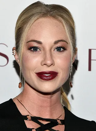 Danielle C. Ryan - Atriz, Produtora, 9 de junho de 1993