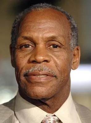 Danny Glover - Ator, Produtor Executivo, Coprodutor, 22 de julho de 1946
