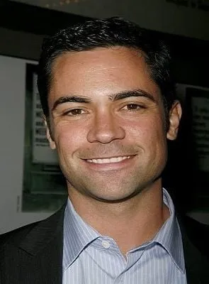 Danny Pino - Ator, Roteirista, 15 de abril de 1974