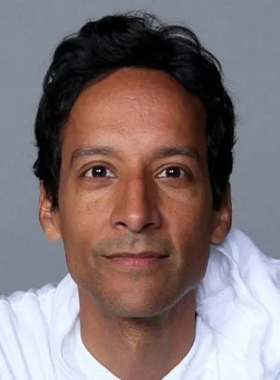 Danny Pudi - Ator, 10 de março de 1979