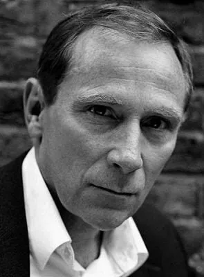 Danny Webb (V) - Ator, 6 de junho de 1958